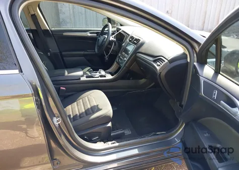 2019 Ford Fusion Se z USA, uszkodzony, nr VIN 3FA6P0HD9KR215415